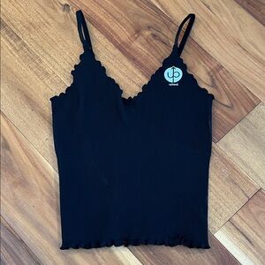 Upbeat Barre Black Crop Ruffle Tank M/L